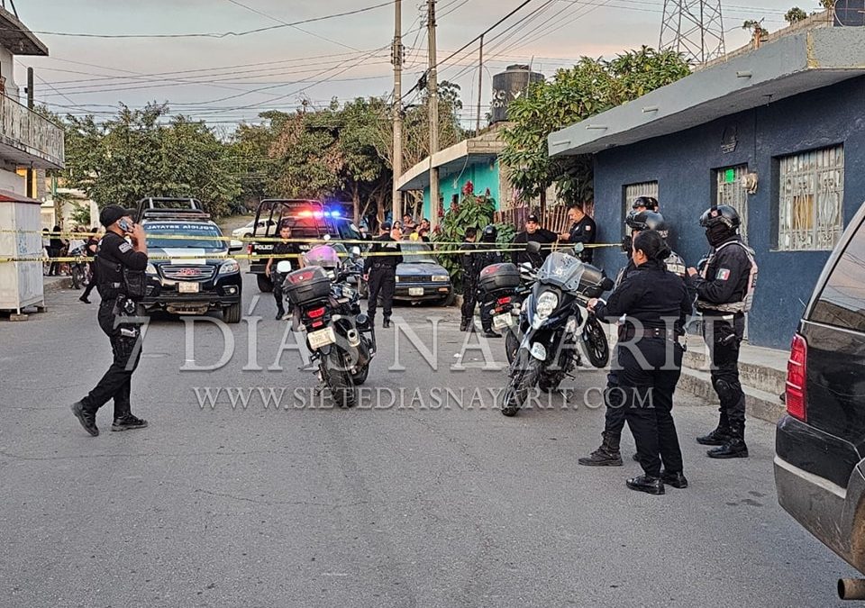 HOMBRE ES ATACADO A BALAZOS EN LA COLONIA VENCEREMOS DE TEPIC.