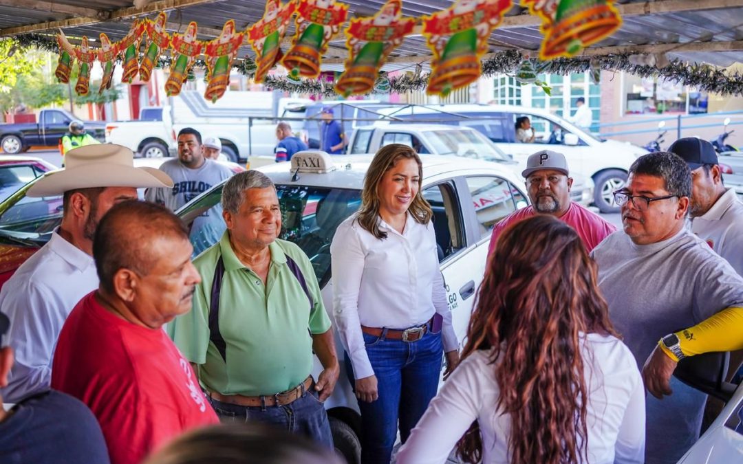 DIALOGA IVIDELIZA REYES CON HABITANTES DE ACAPONETA Y TECUALA