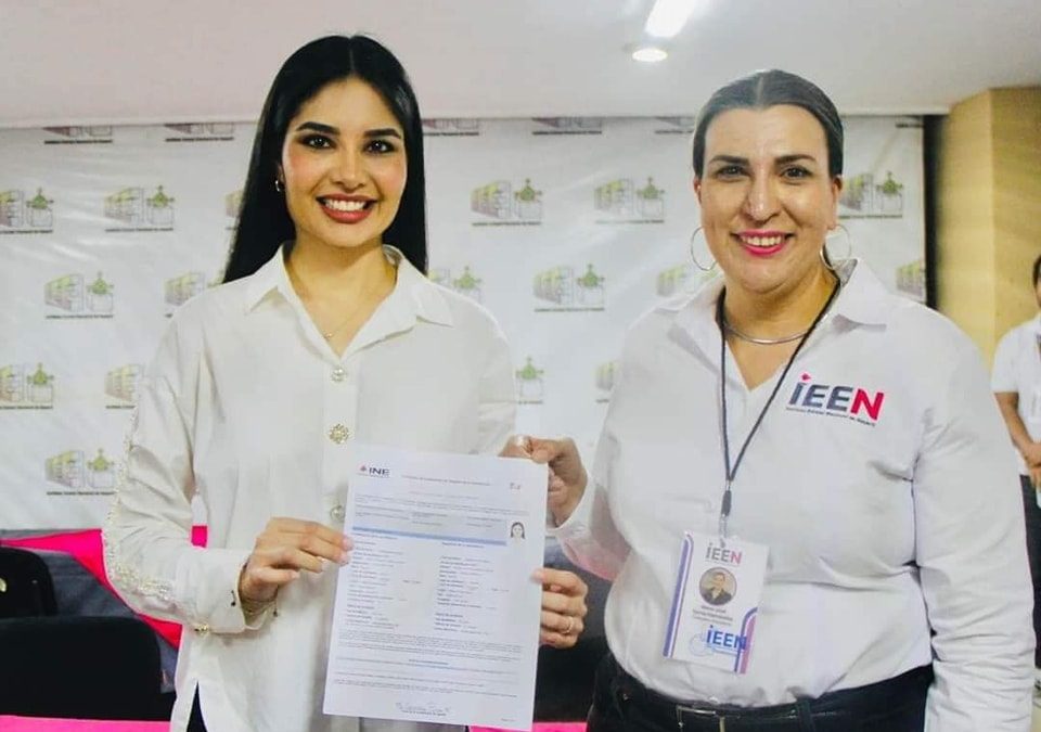 Geraldine se registra ante el IEEN y va por la presidencia municipal de Tepic