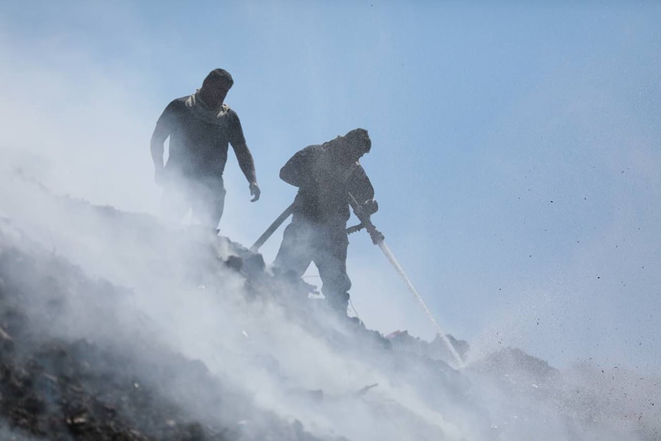 Bomberos de Tepic han luchado más de 100 horas sin parar contra el incendio