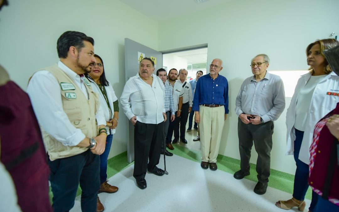 GOBERNADOR DE NAYARIT Y ZOE ROBLEDO SUPERVISAN AVANCES DEL HOSPITAL DE TUXPAN.