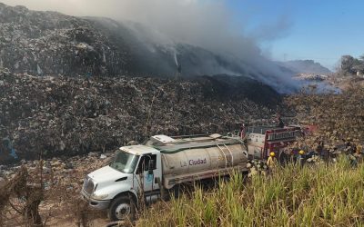 Gobierno de Tepic informa sobre el control del incendio en el relleno sanitario “El Iztete”