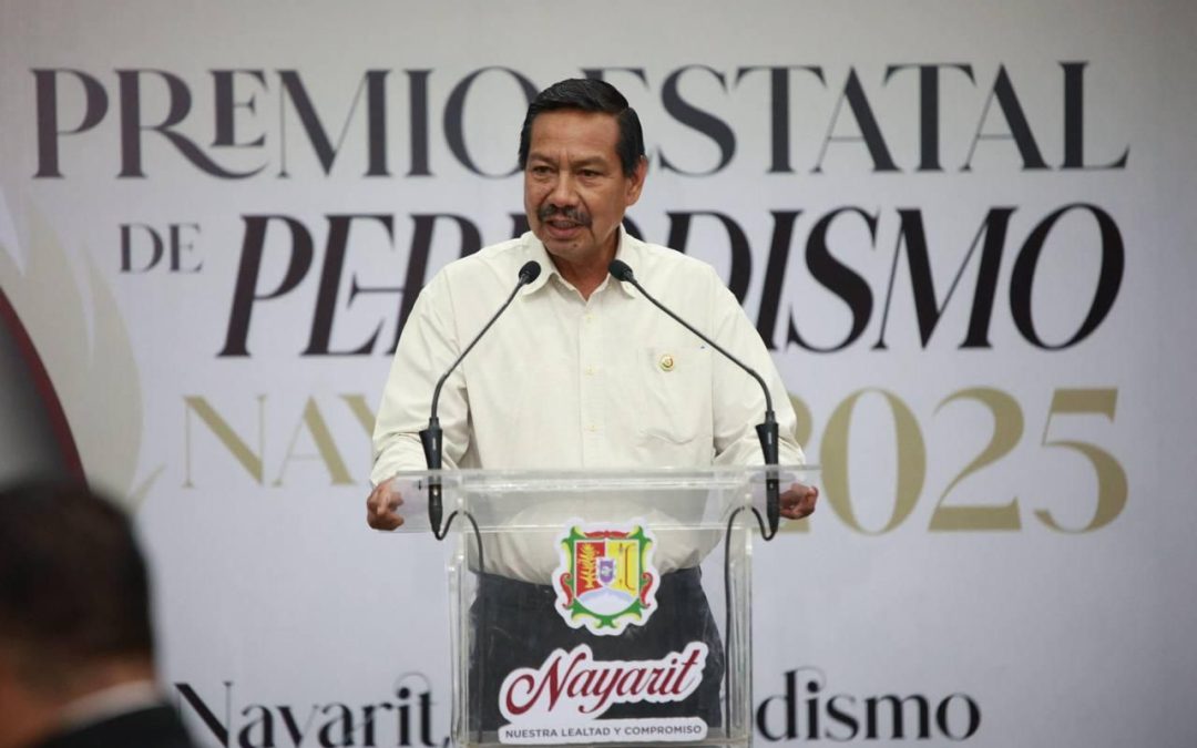 Premia Congreso y Gobierno de Nayarit a periodistas