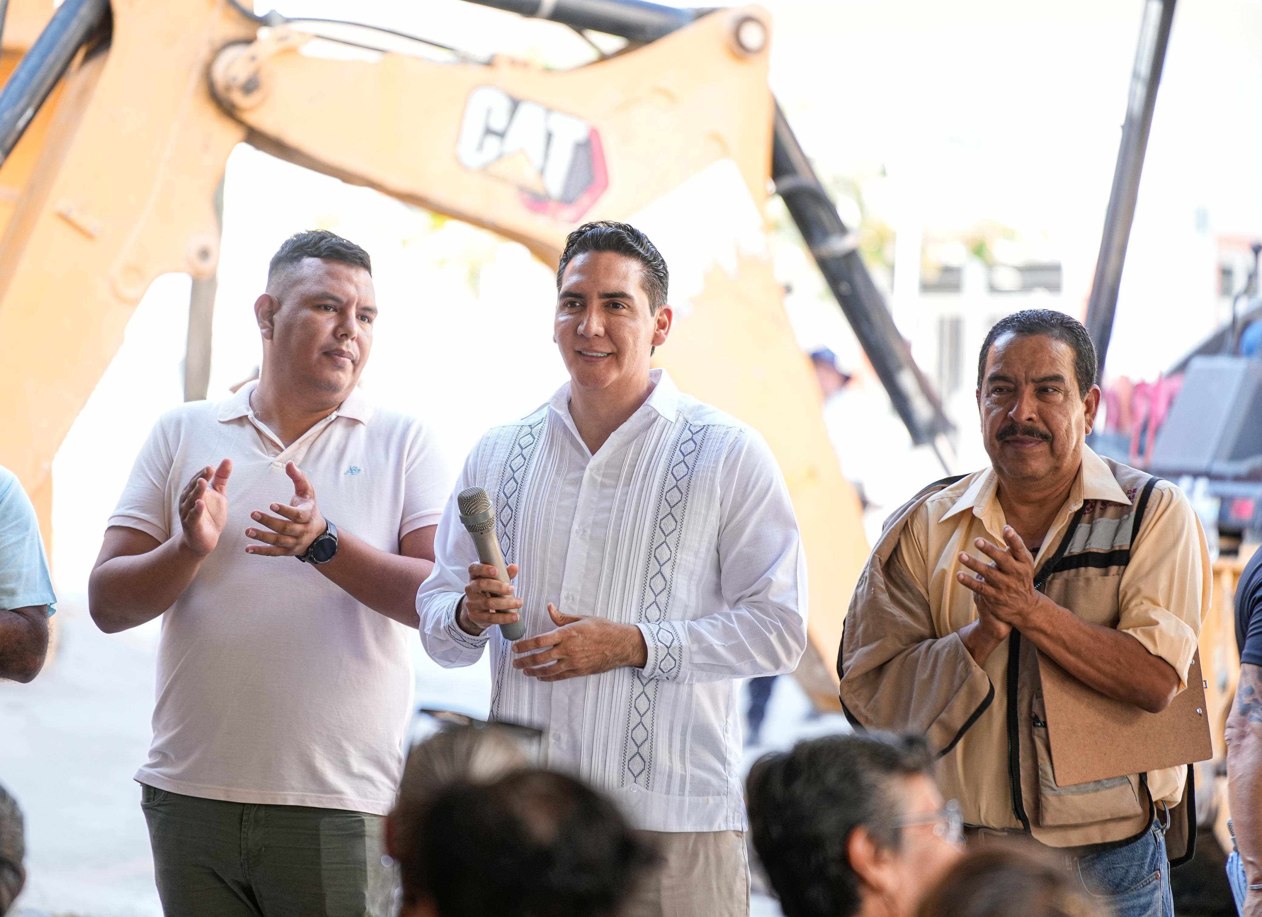 Arranca rehabilitación de la calle Camarón en La Cruz de Huanacaxtle